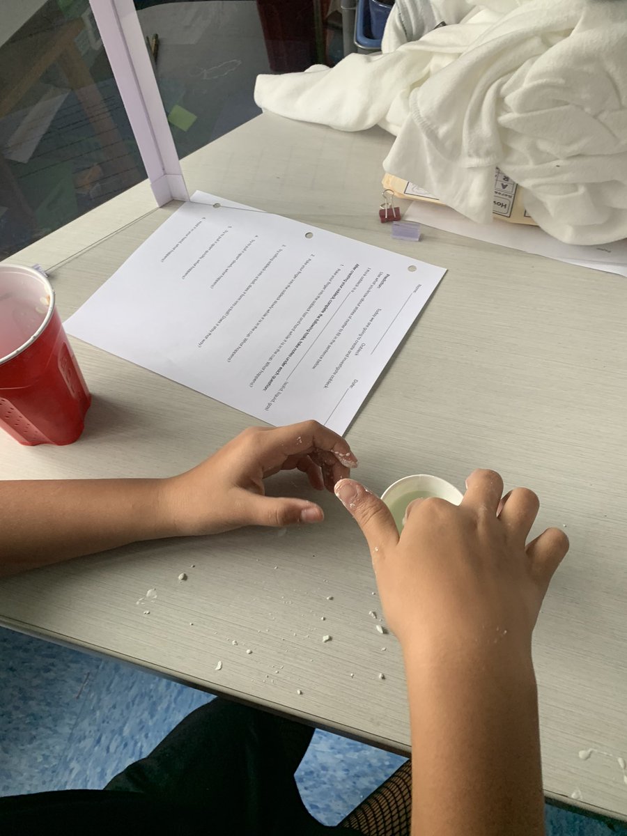 Today we created and observed the properties of oobleck. We learned it is a Non-Newtonian Fluid!🧪