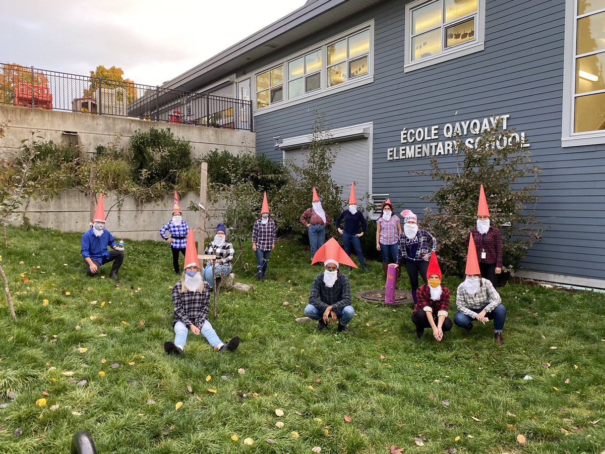 New lawn ornaments at Qayqayt...there’s no place like Gnome! <a href="/QayqaytElem/">Qayqayt</a> @newwestschools #sd40learns