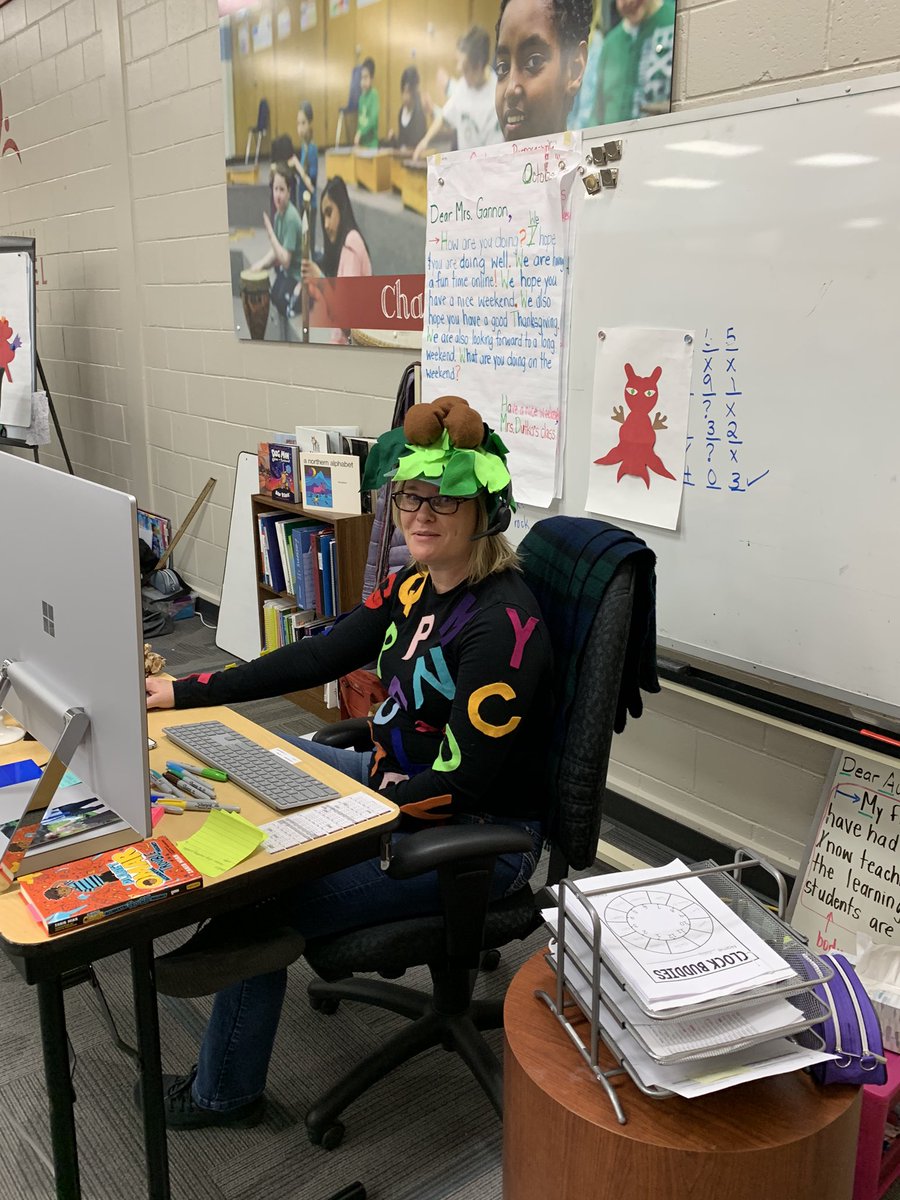 LFHS_LRSD's tweet photo. Halloween fun in @louis_riel_sd #LFHSchool today! #learningisdoingbetter https://t.co/KHJmE3i16l
