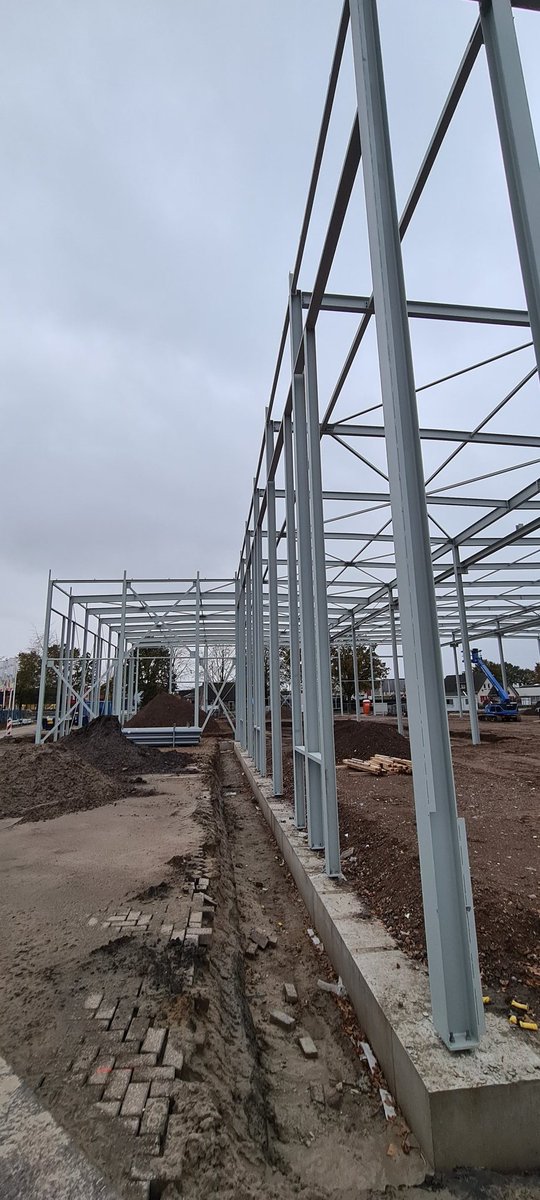 THVM19's tweet photo. Deze week de bovenliggers gemonteerd. Nieuwbouw Ter Horst MetaalTechniek #terhorst-metaaltechniek.com https://t.co/icD5pKB5HT