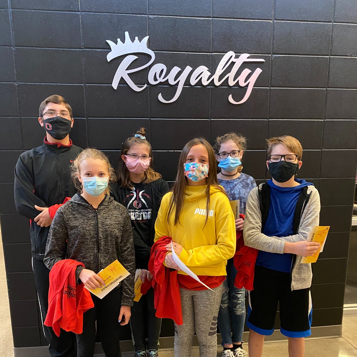 APrinsenCMS's tweet photo. Clinton Middle School is proud of our #Royalty students of Quint 1! 6th grade: Olivia, Jace, Samantha, Tanner & Lillyonna. 7th grade: Aubrey, Marcus, Emily, Ray & Addie. 8th grade: Hailey, Aiden, Jordan, Diana & Ella.
#StayNegativeBePositive @clinton_schools https://t.co/FW1KC7uue9
