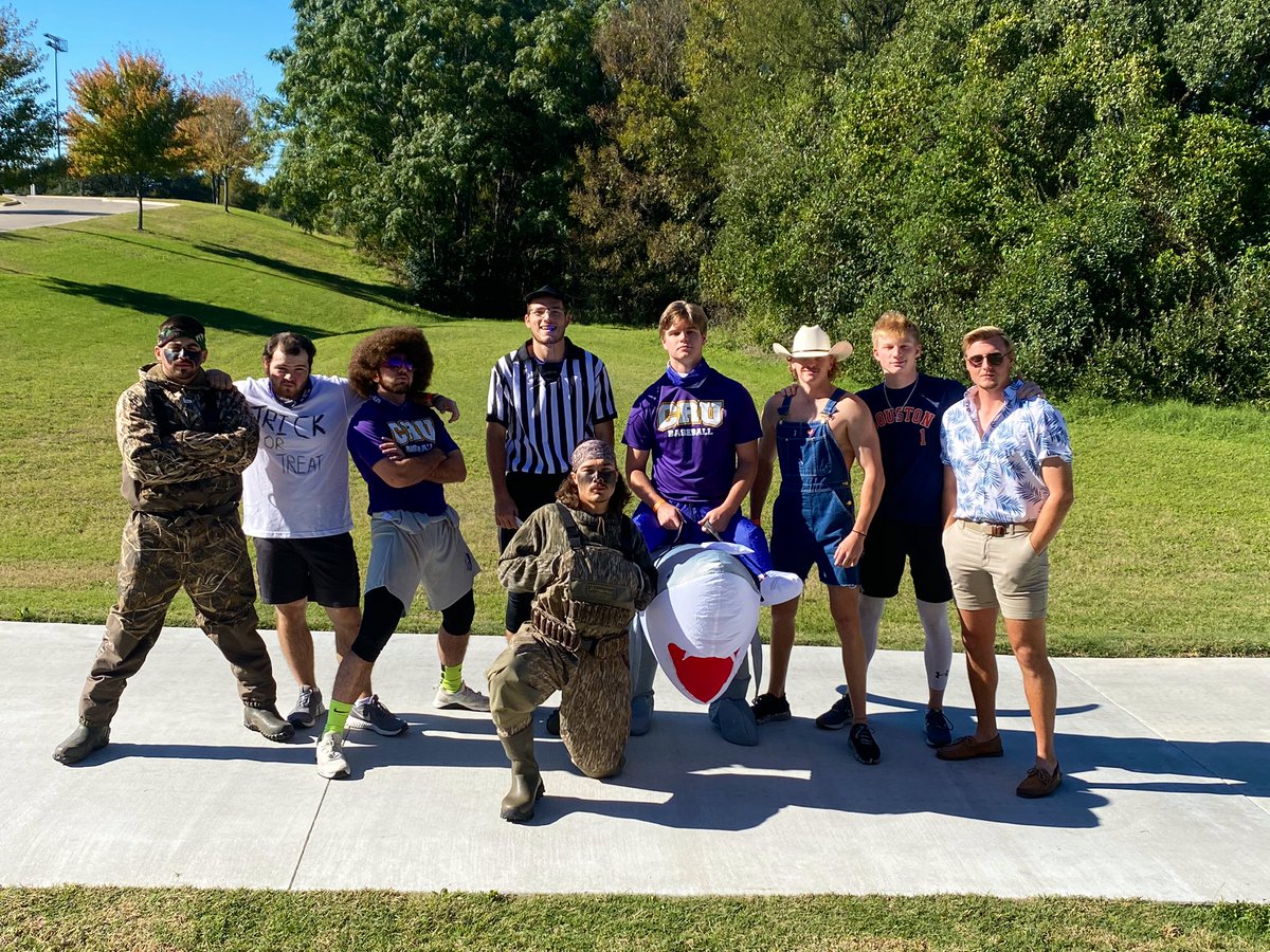 crubaseball's tweet photo. ⚾️🎃👻

 #gocru https://t.co/HZS1MGnp8s