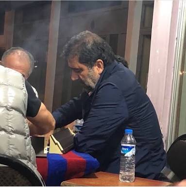 Sırf bizden diye, sizden değil diye hor görüp hakkını yerseniz mevla yanınıza bırakır mı sandınız... şu fotoğrafa bak asla  onun gibi sevilmeyeceksiniz #yönetimistifa pic.x.com/XINAEAbO3v