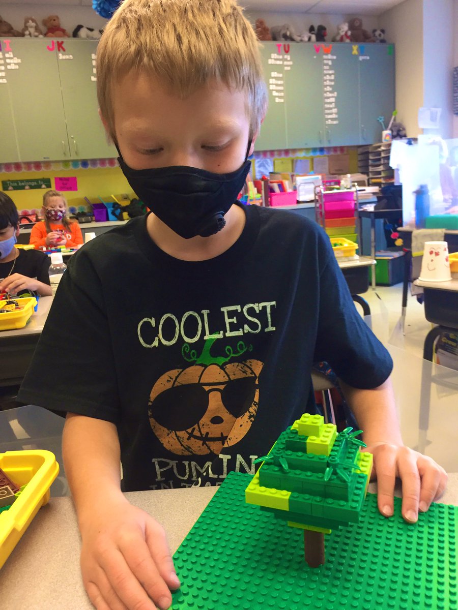 Mrs_Kling_Tech's tweet image. Happy builders. Engaged learners. The magic of LEGO. @SASD_Vernfield @K2MrsG @PADeptofEd #Screenbreak @LEGO_Education #LEGOMasterEducators