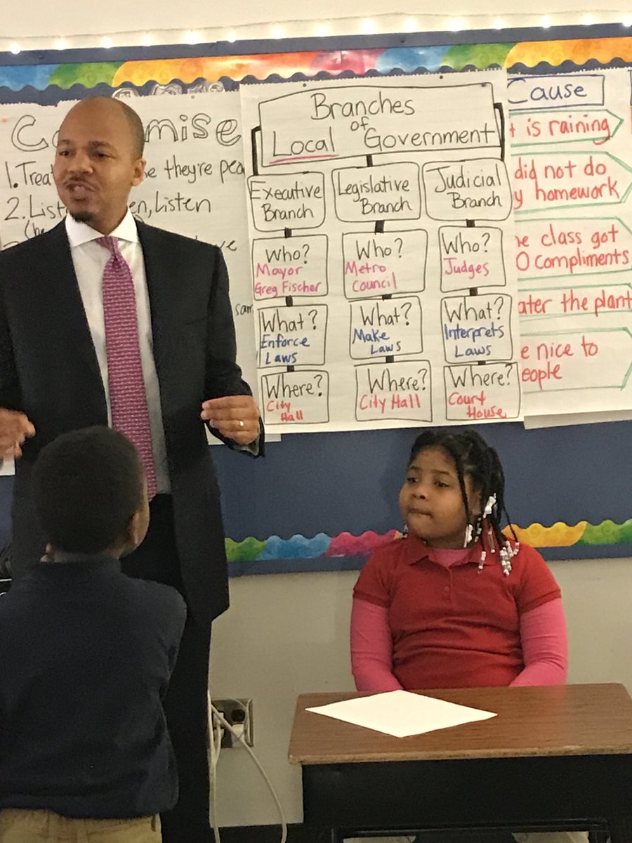 Judge Brian Edwards makes learning come to life as he speaks about the judicial branch of government. ⁦<a href="/JCPSAsstSuptAIS/">Nate Meyer</a>⁩ ⁦<a href="/JCPSKY/">JCPS</a>⁩ ⁦@JCPSRenee⁩