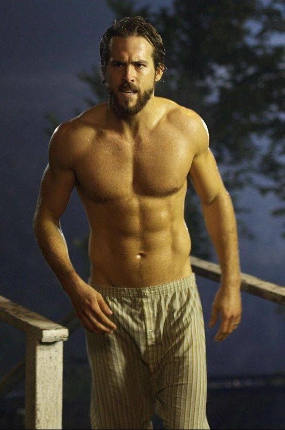 It’s that time of year when I have to thank whomever made the decision to have Ryan Reynolds so shirtless in the Amityville Horror remake. Best filmmaking decision ever. 
🙏🏽🙏🏽🙏🏽