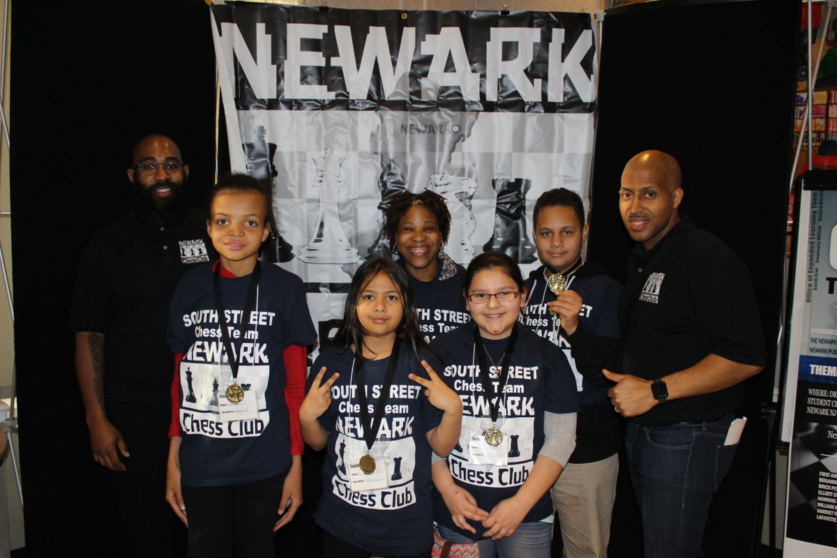 NewarkChessClub's tweet photo. #4LookChallenge #NewarkChessClub Style ‼️

 #Newark #Mentorship #NewarkIsMentorCity #BrickCity #Chess #NewarkNJ #NonProfitOrganization #GrassRoots #ChessMentorship #YouthActivity #SuccessWithChess https://t.co/Ab4gIT4fsI