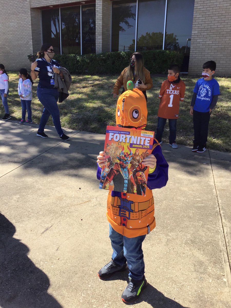 Townley Book Character Parade! <a href="/townleytorches/">TownleyTorchlighters</a> <a href="/IrvingLibraries/">IISD Libraries</a>