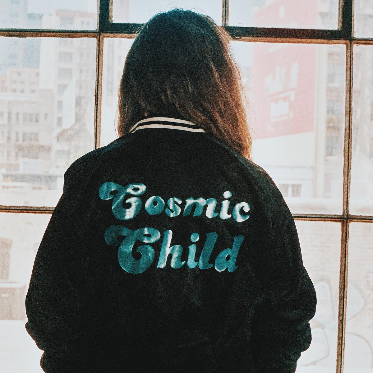 loucloudsound's tweet photo. ✨💫🪐⚡️
I’m a Cosmic child baby
I jump from cloud to cloud running as fast as I can
Still learning how to fly 
Promise me I’ll always feel this free
I’m a cosmic child baby 
Dancing under the galaxy 
Cosmic child yeah 
✨⚡️🪐💫

Jacket coming soon 🌙

📸 alexroselang https://t.co/7SjK38axd5
