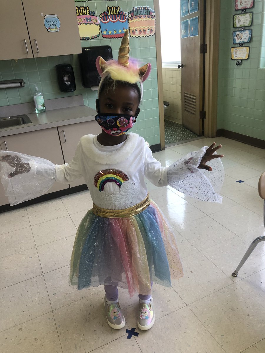 MollyMarcinelli's tweet photo. Halloween celebrations at Como Park!  We had a great two days of Halloween fun! https://t.co/Uh17QHks1q