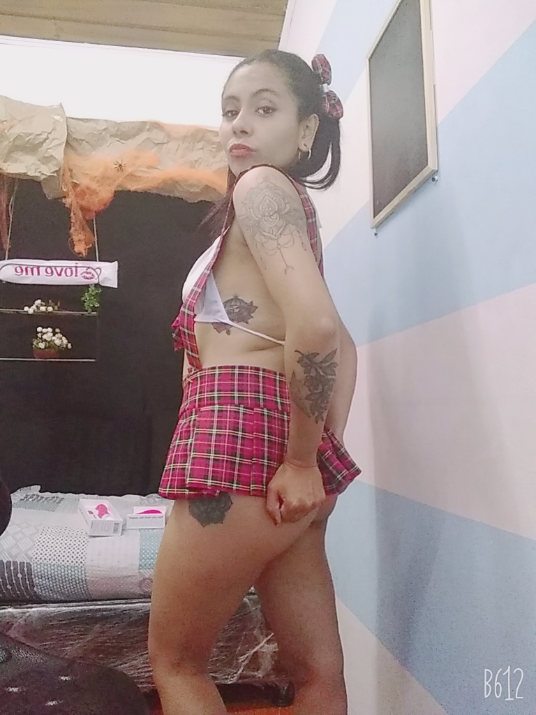 Tinalove_1's tweet photo. Come on Guys! On Line Now https://t.co/uzmbGLKqce #SexyModel #chaturbatemodel #livecams #cammodel #webcamsex #camsex @ChaturbateBabes @chaturbate @chaturbategirl0 https://t.co/oXlgTnUKF7