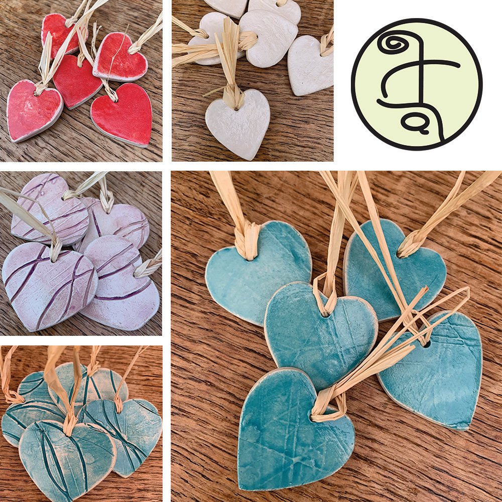 blended_monkey's tweet photo. 10 ceramic hearts - the perfect gift tags, giveaways or Christmas treats. Buy from our website https://t.co/Mj28QlNVhg or visit our stall at @ElyMarkets every Saturday!
#gifttags #giveaways #ceramichearts #handmadehearts #handmadeinely #handmadechristmas #luvhandmade #elyart https://t.co/IN387T1Qv3