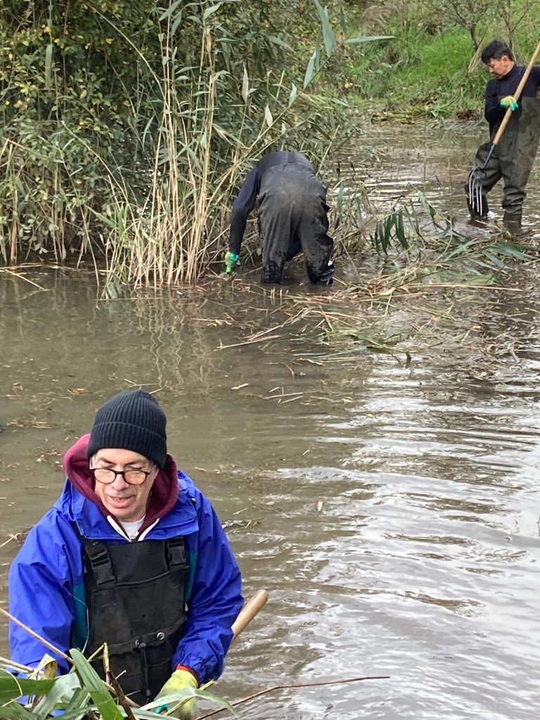 AndrewKauffma20's tweet photo. WOW @OurParklifeCIC #ParkChampion ploughing ahead with #PondRestoration project this Wednesday @noordinarypark #NorthPark #Wetlands thanks to all the #volunteers that have support this wonderful #BAP project so far #ConservationVolunteering #GamesLegacy #NaturallyActive https://t.co/BOP1S9waqb