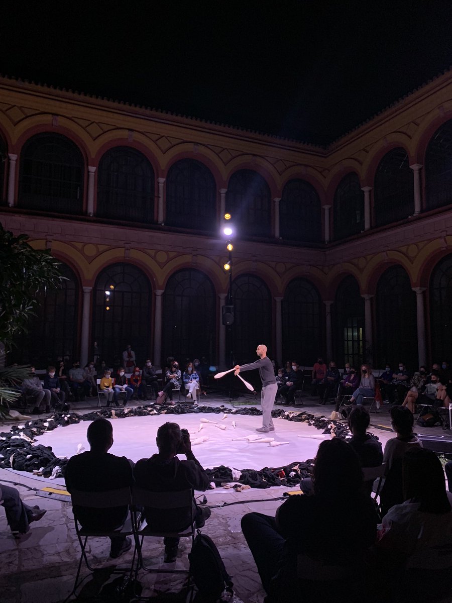 Viernes noche con @dikothomia
#CIRCADA #culturaSegura
@Ayto_Sevilla https://t.co/eYD5awZ5vw