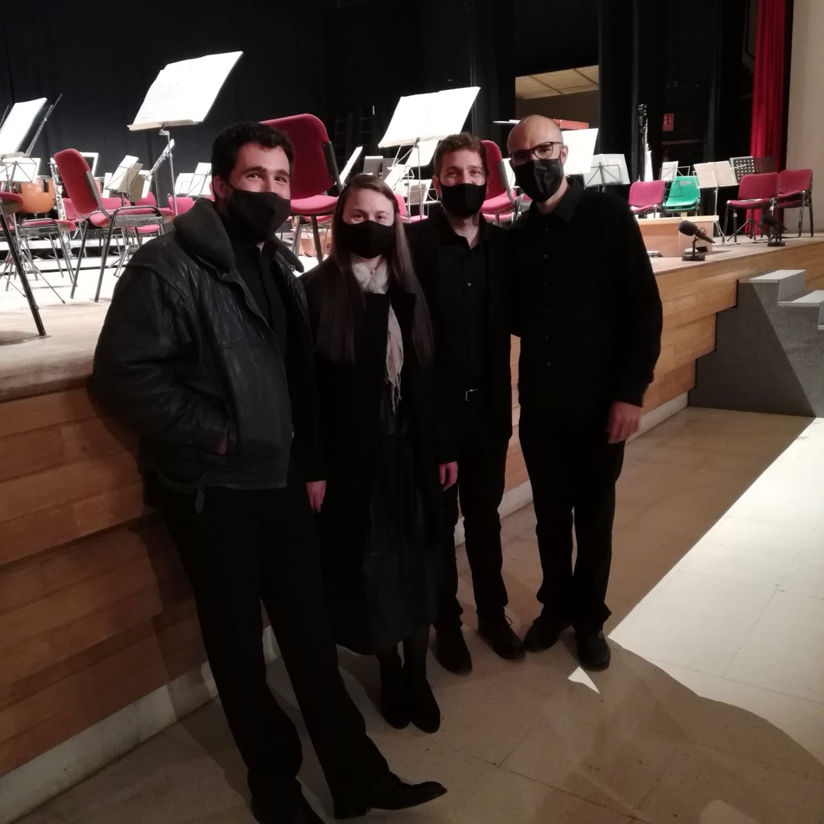 Moltes gràcies a tots els que heu trobat un moment per felicitar-me i especialment a la @eduard_toldra amb qui vaig poder compartir un dia tan especial. Així dóna gust fer anys!! 🎹🎂😬👌 #culturasegura #valls @nitsdeclassics #gerhard #beethoven https://t.co/naTwPs0kxD
