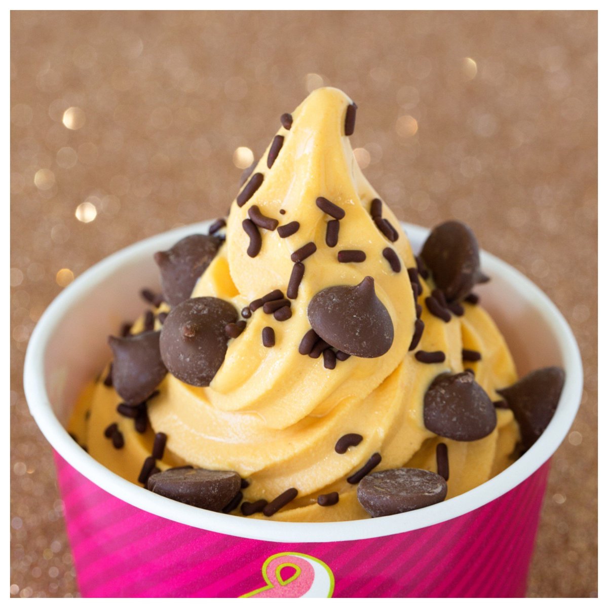 Nothing says ‘it’s the weekend’ like having some Menchie’s frozen yogurt! Head over to Menchie’s for a delicious weekend treat 🎃👻🍂#Menchies #MenchiesFrozenYogurt #TrickOrTreat #FrozenYogurt #Froyo #SweetTreat #Dessert #FrozenDessert #FrozenTreat #Halloween #HalloweenTreats