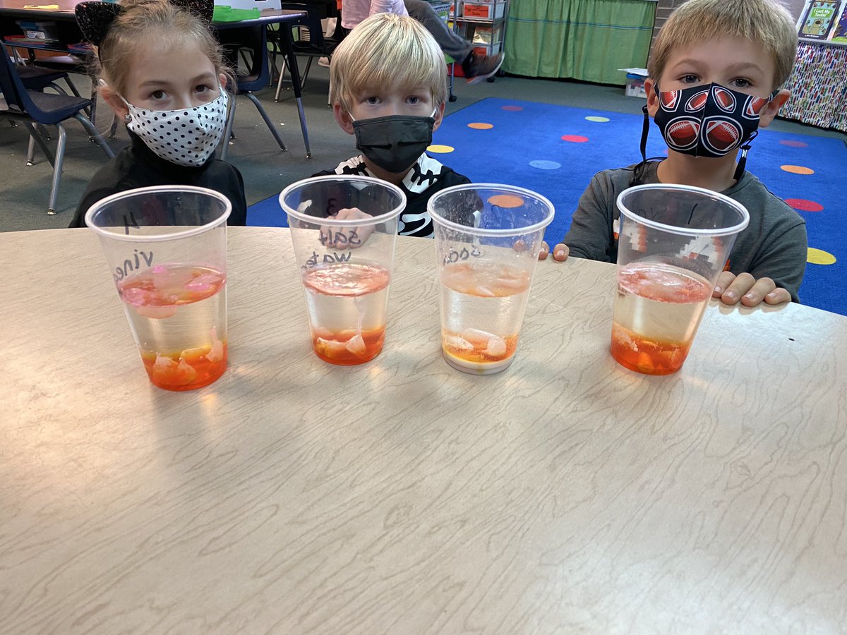 MrsKaminski1's tweet photo. Creepy Carrots, STEAM candy corn, and ping pong eye ball STEAM. Happy Halloween! https://t.co/2ctLQvswV5