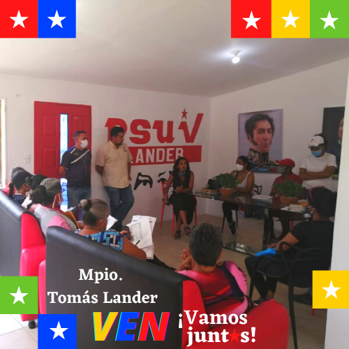 sala_lander's tweet photo. #ProducirParaIndependizarnos Reunuion organizativa en la casa del PSUV Mpio. Tomas Lander. Donde se les entrego a cada coordinar de UBCH las planillas del 1 x 10. @genkerve @olamirandina @JuventudLander 
#psuvtomaslander #VenVamosJuntos #erestu https://t.co/jEWmBrmbcL