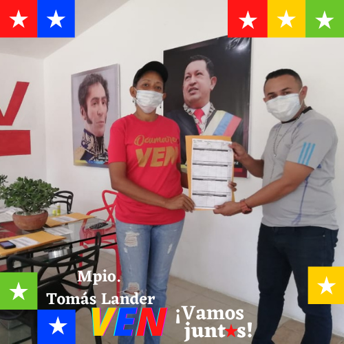 sala_lander's tweet photo. #ProducirParaIndependizarnos Reunuion organizativa en la casa del PSUV Mpio. Tomas Lander. Donde se les entrego a cada coordinar de UBCH las planillas del 1 x 10. @genkerve @olamirandina @JuventudLander 
#psuvtomaslander #VenVamosJuntos #erestu https://t.co/jEWmBrmbcL