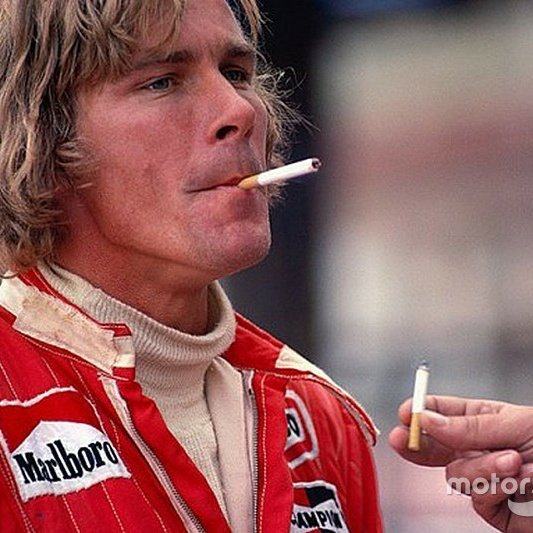 La 3a ronda de la LSS de @simuracer se viene encima y James Hunt lo sabe!! A ver si esta foto nos da una chispa de velocidad, Goo Reds🔴 <a href="/AguerLoop/">Antonio Guerrero</a> <a href="/RedsG_Sierra/">sierra-RedsGaming</a> <a href="/davilera/">David Aguilera</a>  <a href="/JmLarrey/">JM Larrey</a>