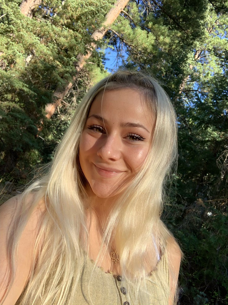 Nielsenemilyh's tweet photo. Already missing summer 🌲🌻 https://t.co/63LtbvSALD