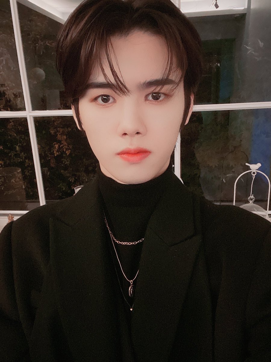 minheearchives's tweet photo. this is the best minhee serve we have gotten the whole year change my mind
#MAMAVOTE #cravity https://t.co/UEvjgP84MM