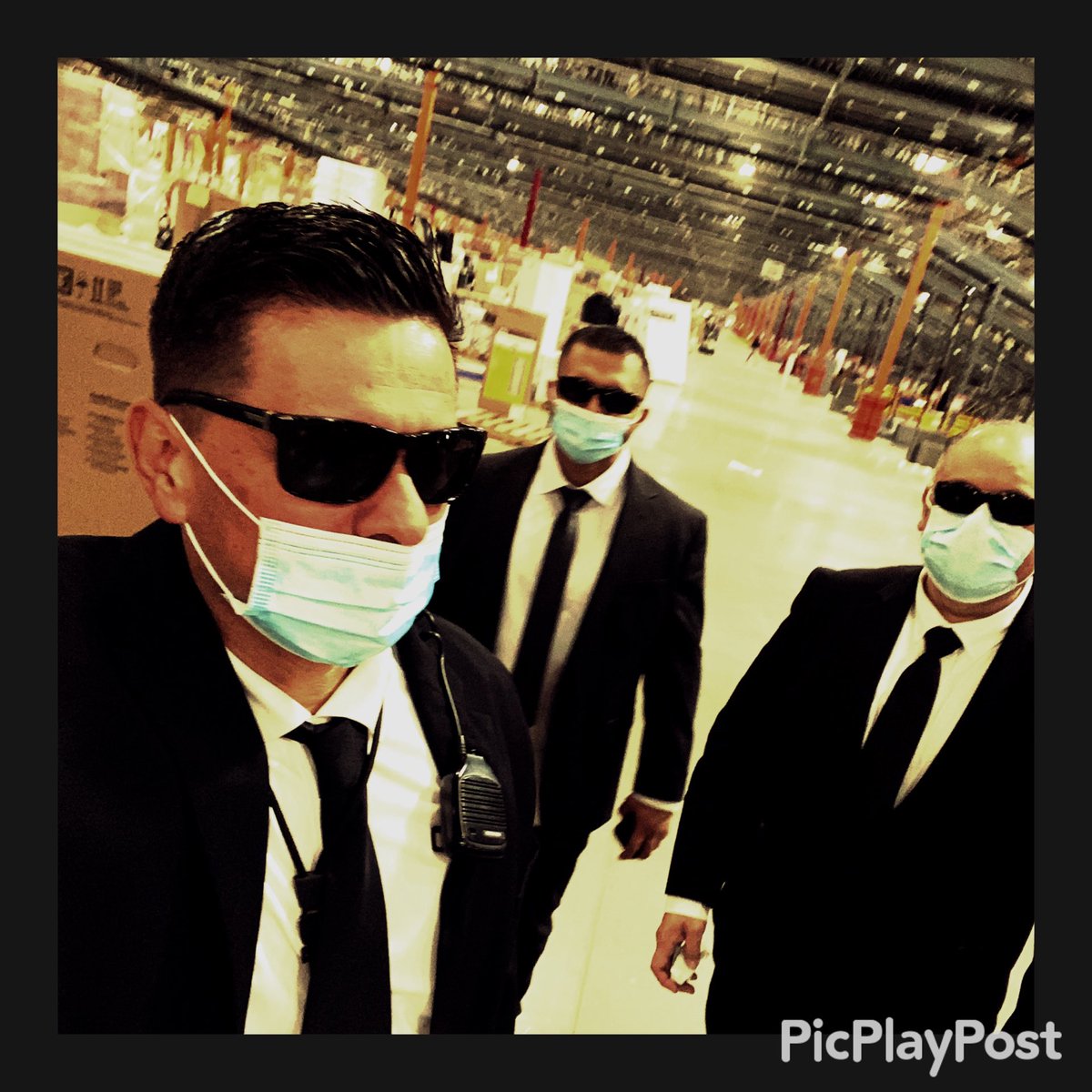 Halloween costume Friday 
(Men in Black) Redlands 5087
Staying positive!!!!
⁦<a href="/Dannyxrea/">Danny Rea</a>⁩ ⁦@ChantelleG5087⁩ ⁦<a href="/ChrisBarrazaTHD/">Christian Barraza</a>⁩