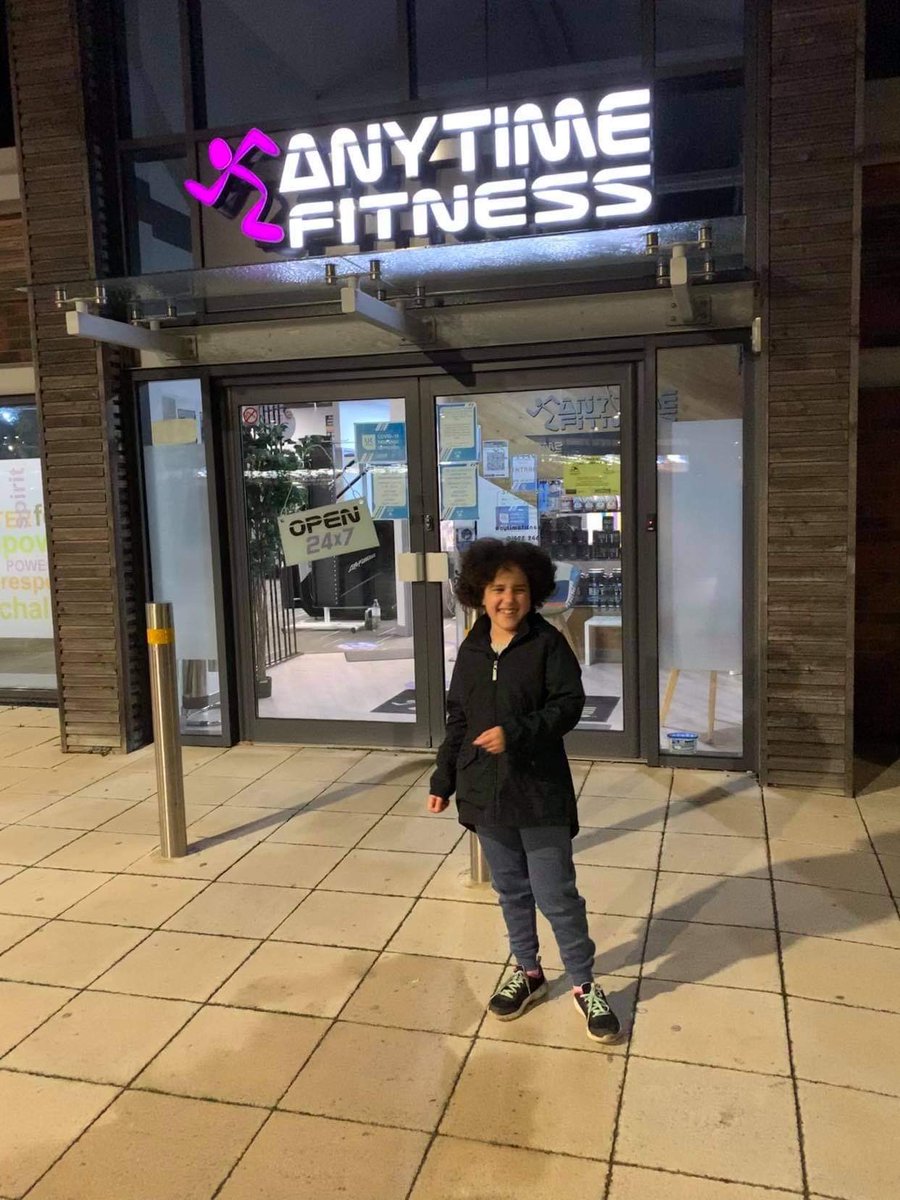 Renate20710996's tweet photo. Walk to dad’s favourite place tonight adding miles to my competition list.💁‍♀️ 😎#MAPSActive https://t.co/75gAbWUUwL