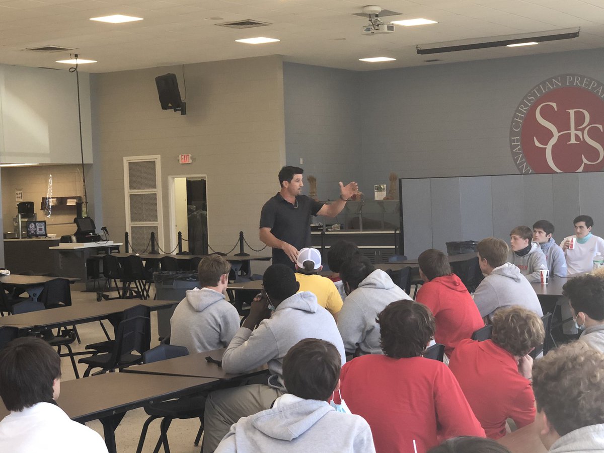 SCPSAthletics's tweet photo. A big thank you to former @AtlantaFalcons and @GeorgiaTechFB standout Keith Brooking for speaking to our Raider Football team at today’s pregame meal! https://t.co/hJLO3WctnY
