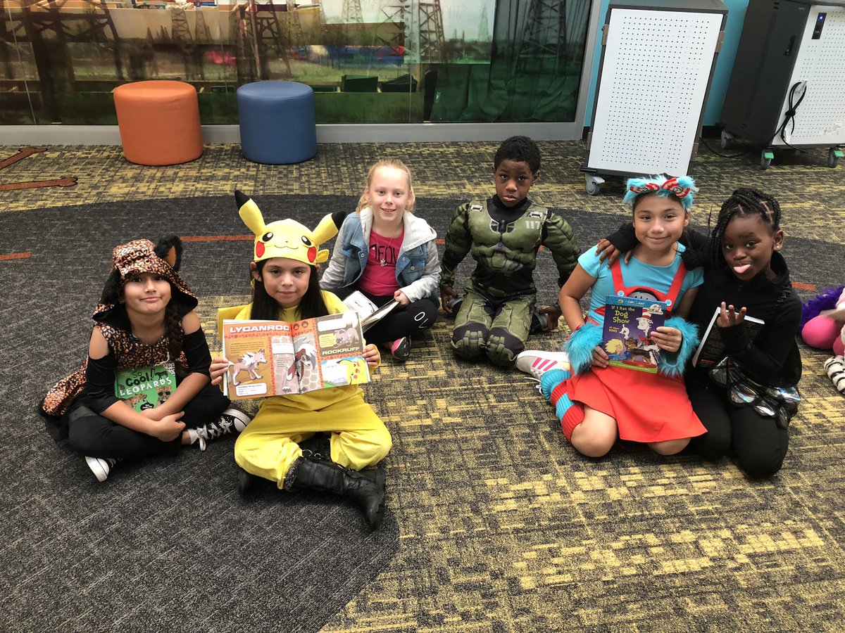 MrsNavarro_CE's tweet photo. Just a Creepy Carrot and her little bulldogs dressed up and ready to have a spooktacular day! #CEexpress #HappyHalloween2020 https://t.co/4lEjku7OYX