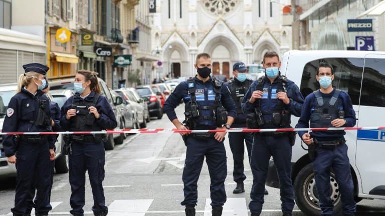 ALERTE INFO. Attaque au couteau à Nice: une deuxième personne en contact avec l'assaillant interpellée
https://t.co/ZEo70lM1T6 https://t.co/X37Hf1UE2T