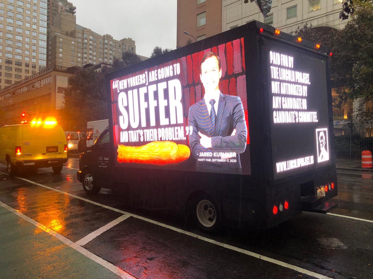 RonSteslow's tweet image. .@jaredkushner and @IvankaTrump demanded we take the billboards down.

They threatened to sue @ProjectLincoln for “enormous” sums.

In honor of their demands, here is the boat we hired, on its way to Mar-A-Lago.

And our digital billboard  truck circling Trump Tower in NYC.