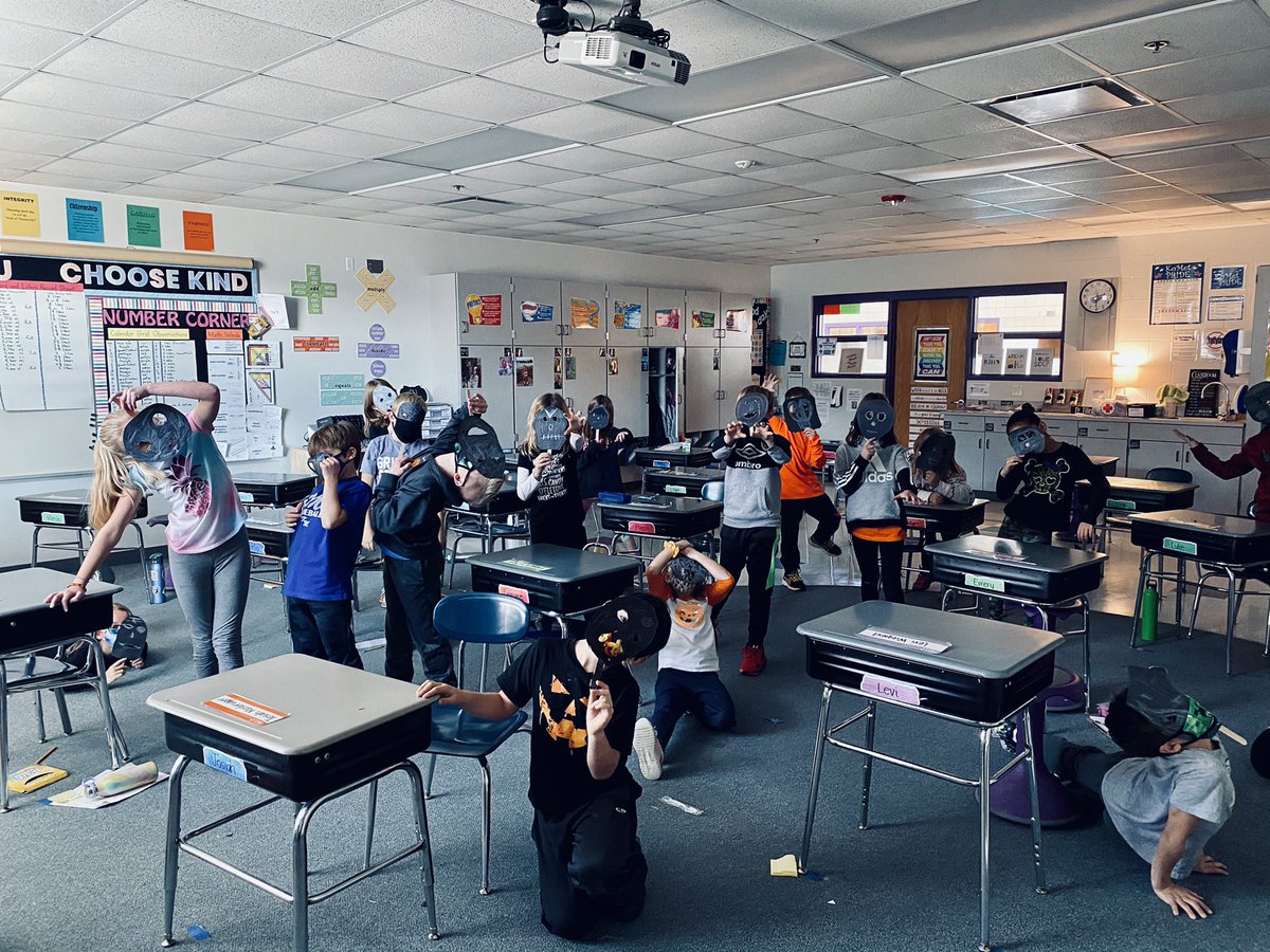 Mrs. Ryan tweet media