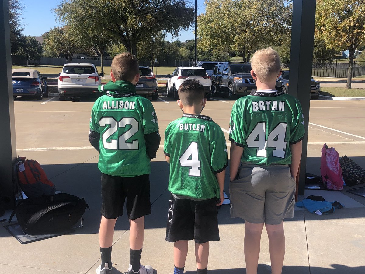 Such a great group of boys sporting their DYF jerseys!