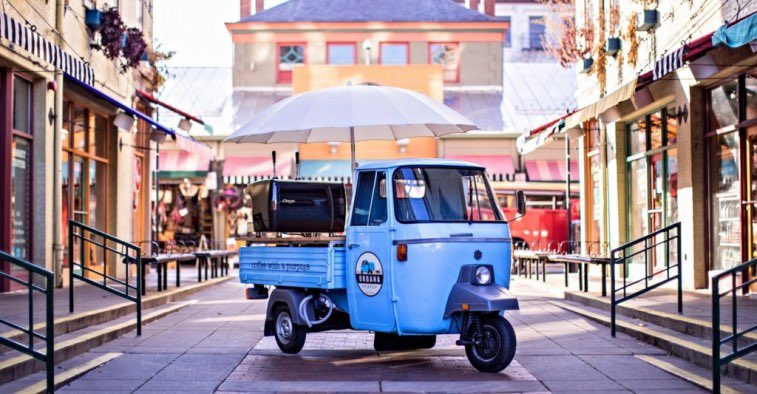 onodoginc's tweet photo. It’s amazing to look around and see how many different applications there are for food trucks and carts. Converted vans, buses, and trailers are just the beginning! As long as it has wheels and can bring food to the people! Swipe through to see some pretty noteworthy ones! https://t.co/Evukb3zRUU