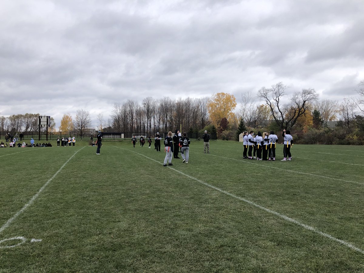 SCAwixom's tweet photo. Another Powderpuff game is in the books. Congratulations to the seniors for taking the win! ⭐️ 💜🏈 #SCAsisterhood #SCAtradition #SCAclassof2020 #SCAclassof2021 https://t.co/8eJjUxXFuW