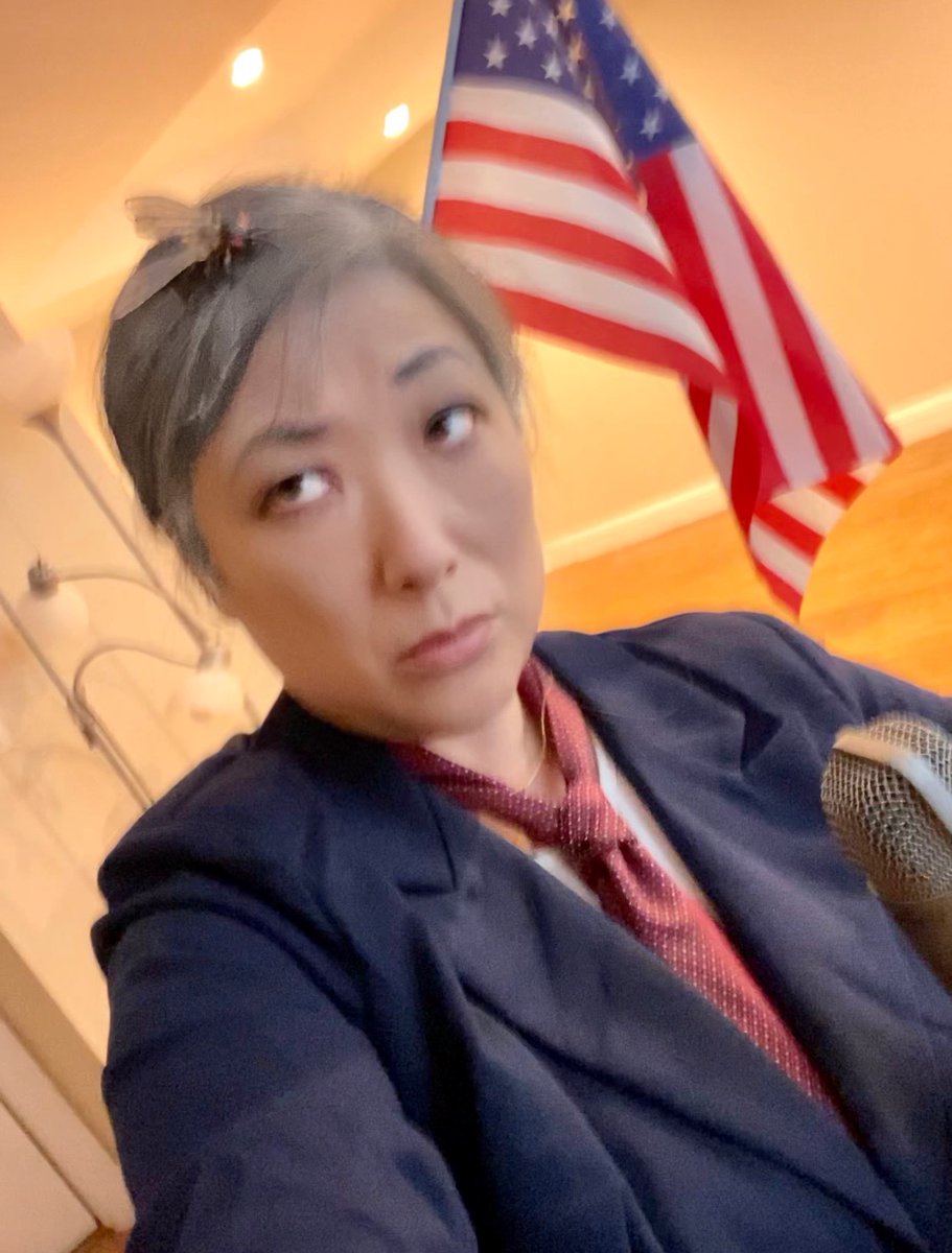 ElaineLeung4's tweet photo. Entered online #Halloween🎃 #costume contest for work @TotalTrafficSF... Been in this outfit since 430am! Btw, that’s a cup of flour in my hair (&amp; on floor)! Didn’t have enough hands to incorporate the #fly zapper.

#MikePence #debatefly #pencefly #Debates2020 #KamalaHarris #VOTE https://t.co/9OX9FbFlag