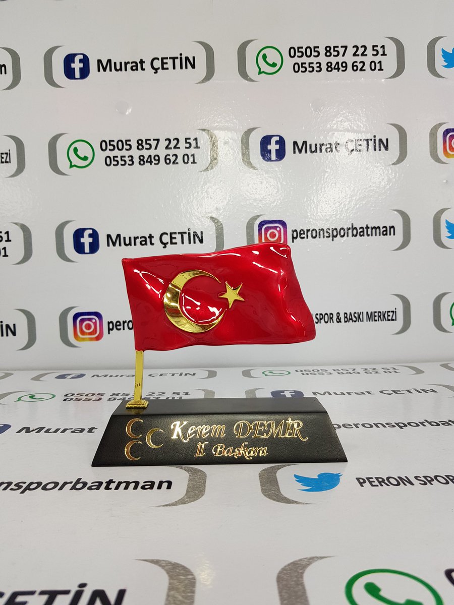 peron_ve's tweet photo. MUHAMMED ARİF ÇETİN &amp; 
KEREM DEMİR ' E YAPTIĞIMIZ ÖZEL TASARIM TÜRK BAYRAKLI MASA İSİMLİĞİ 

#peronspor
#batmanperonspor
#peronsporvebaskımerkezi
#peron
#batman

İLETİŞİM :

0505 857 22 51

0553 849 62 01 https://t.co/2VMX7RTJXH