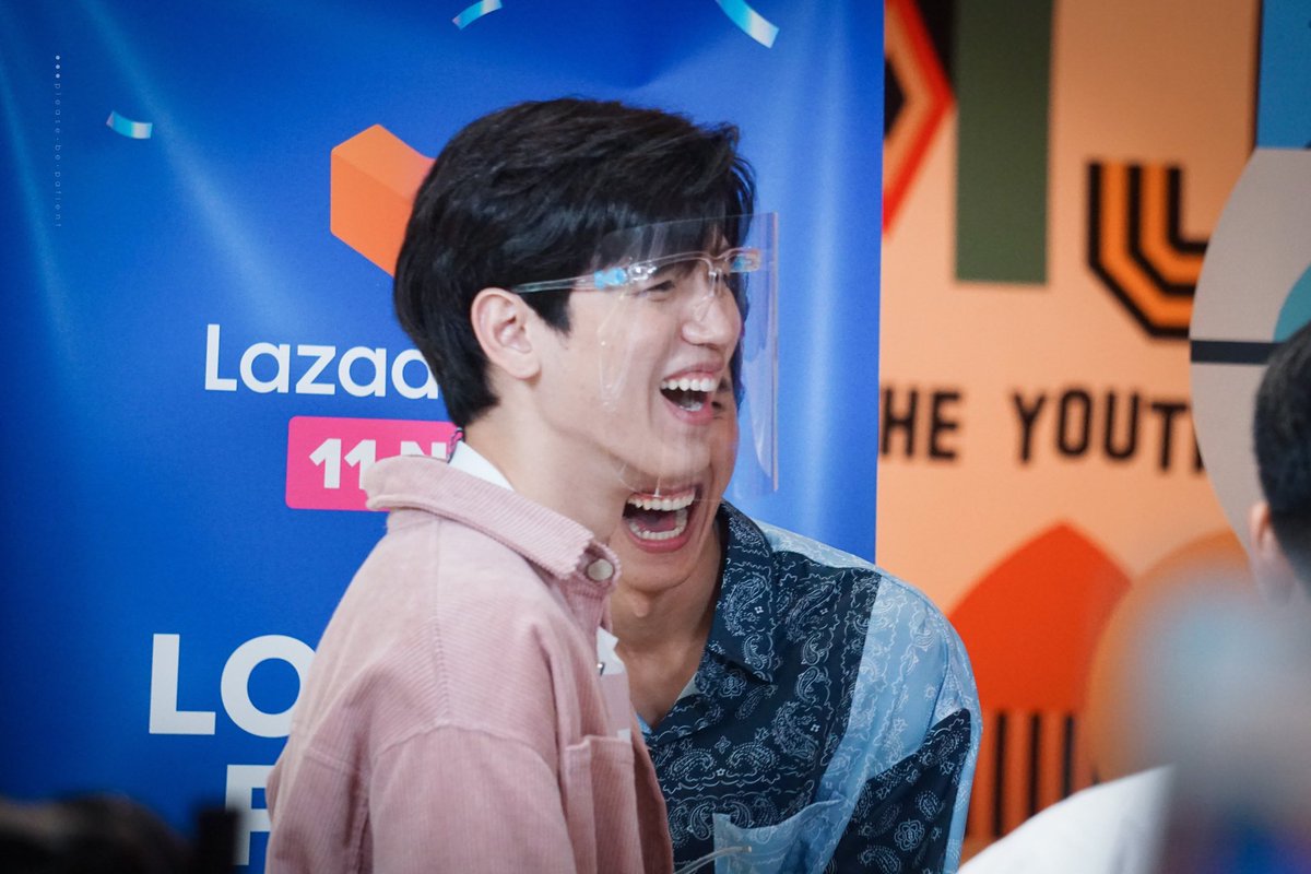  @Tawan_V  @new_thitipoom you both worked hard today  Thank you for making it eventful! You deserve a long rest! I love you both! 