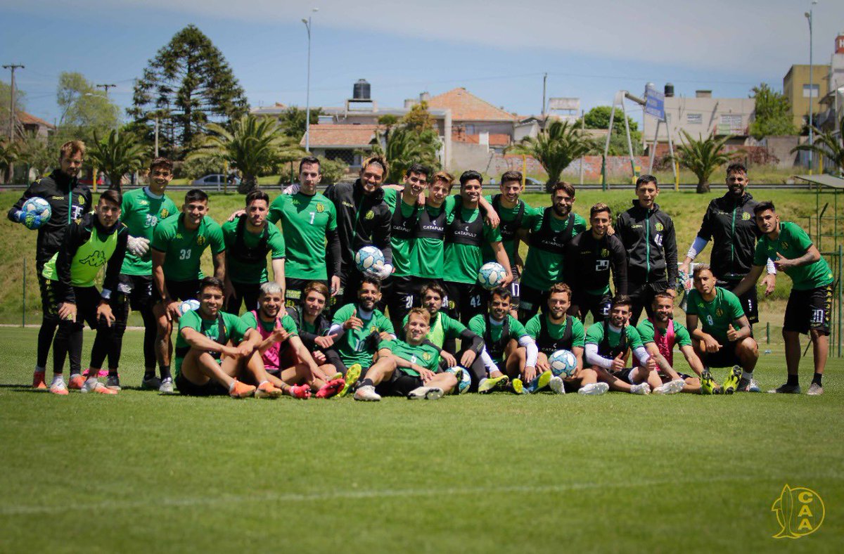 clubaldosivi's tweet photo. MAÑANA 🔰💚💛

Cuántas ganas de verte #Tiburón!! 🦈🦈 #VamosAldosivi #TodosJuntos #AldosiviesMardelPlata 

📸: @serfotografo https://t.co/T8TepUS82P