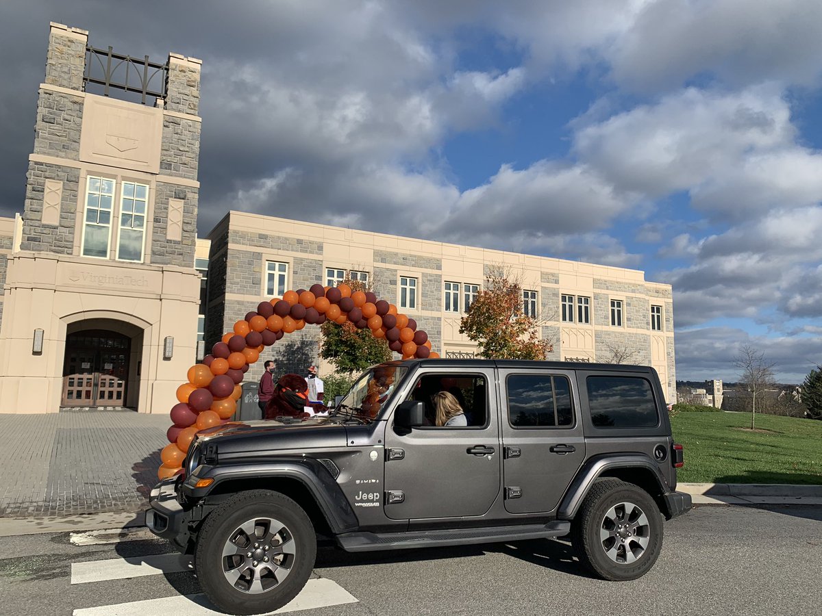 AuburnHSEagles's tweet photo. AHS students finding out if they will be future Hokies at the drive-thru on-site pick up! Thank you @virginia_tech @MarkMiear #GraduateWithAPlan https://t.co/OpZrWIi151