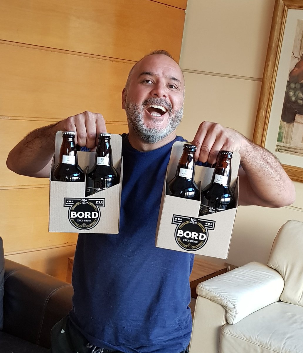 cervezabord's tweet photo. Hoy es BIERnes y su cuerpo lo sabe, el cumpita @pelaorodrigorc y sus pack de Cerveza 100% Artesanal de Isla de Maipo.
#CervezaBord #CervezaArtesanal #ApoyaLaPyme #ConsumeLocal
https://t.co/QjYpGgi6Xv https://t.co/GEGagMMkCO