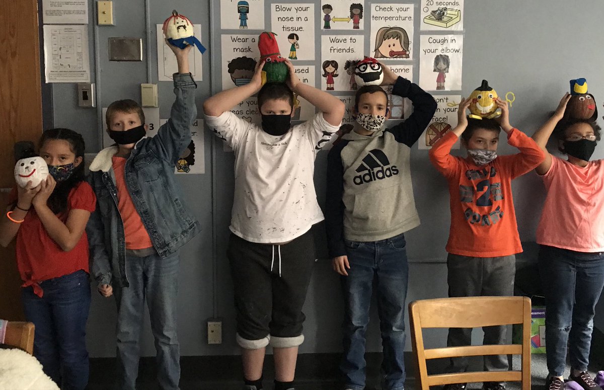 LauraKaczmare10's tweet photo. When is a pumpkin not a pumpkin? When it becomes a character from your favorite book! We had so much fun this week!! #BMSPride #WEareBatavia #5thgraderocks https://t.co/WQ3iEU1QIG