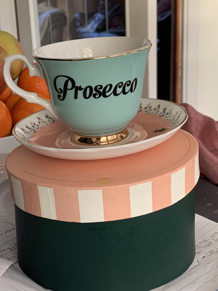 NicolaC07ter's tweet photo. Such an amazing catch up with the most special of friends tonight. #prosecco5 #friendsforlife @McNeillIan @shanecarmichael @tanjanschubert @katielaugharne1 https://t.co/r5sScni8dh