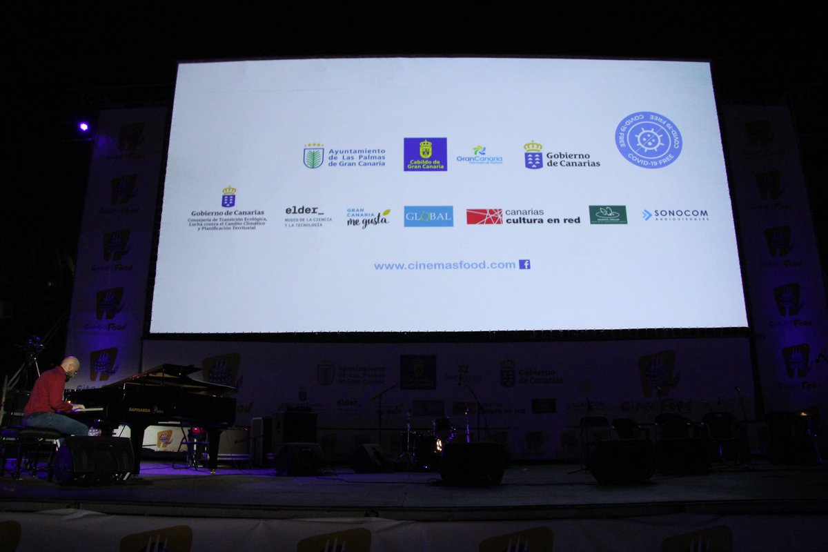 📽️ Turno de la primera película de esta jornada inaugural 'Amanecer' sonorizada en directo por Giuliano Parisi #CF2020 #culturasegura https://t.co/3ZEKXZFY7e