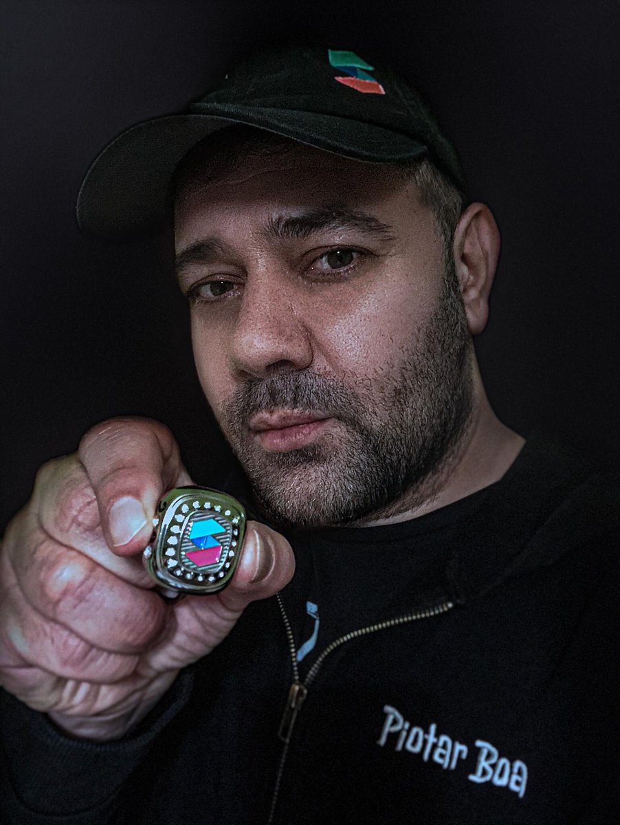 PiotarBoa's tweet photo. Finally today I got the #SparkARPartner pack with many swags like this ring with diamonds and the SPN cap.
Thanks, Facebook for choosing @PiotarBoa as an
#OfficialSparkARPartner to build AR experiences on your ecosystem.
#sparkarstudio #SparkARCreator https://t.co/utZccsMV5s