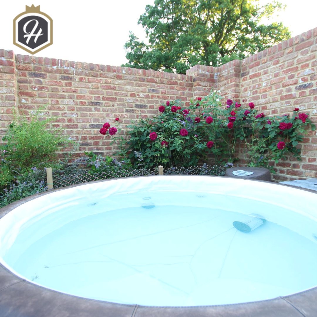 HandpickedCottages tweet media