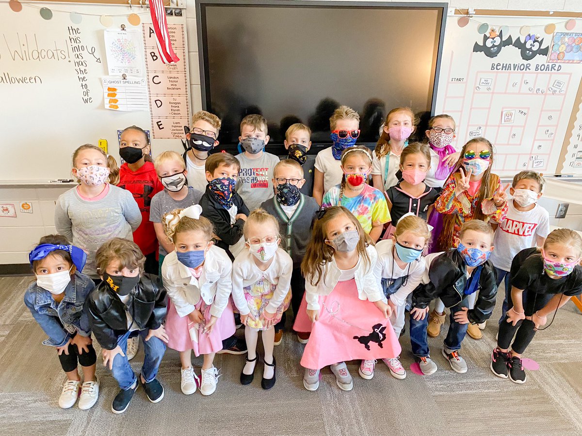 mrsamock's tweet photo. What a fun day celebrating the 50th day of school, Halloween, and the end to Red Ribbon week! 🤩🎃 https://t.co/SKLGR1DEXO