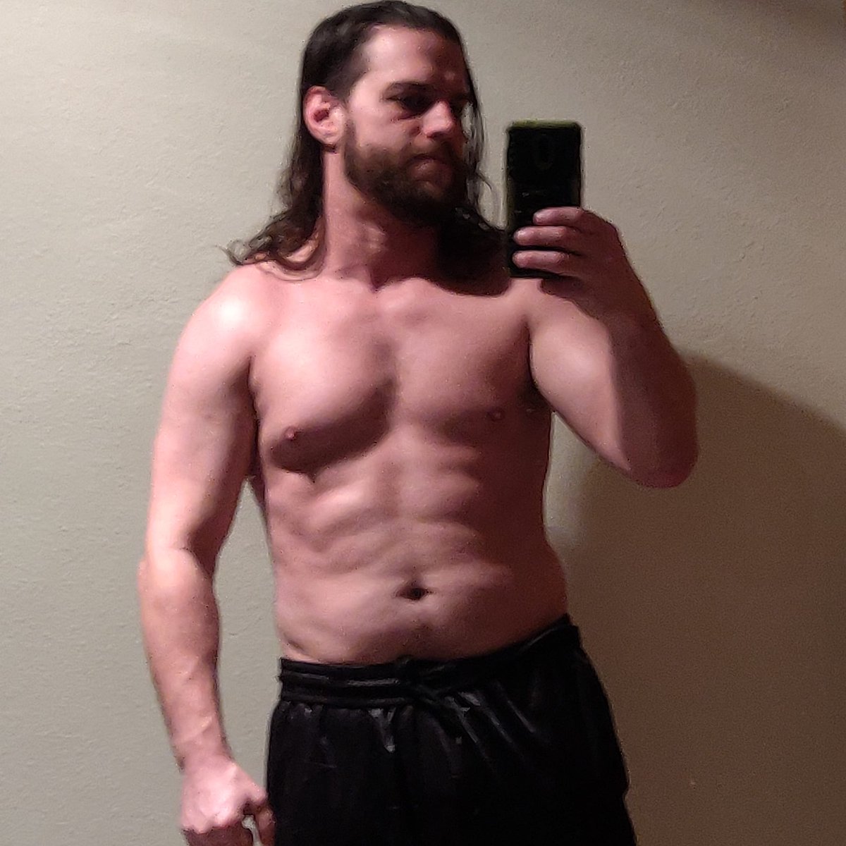 Dynamic1RookK's tweet photo. Doing a little bulking. My goal is to get to 200lb and stay conditioned there. Currently standing at 84.82kg.
#thatsdynamic #bodypositivitiy #gettingbetter https://t.co/8v9N2doc3T