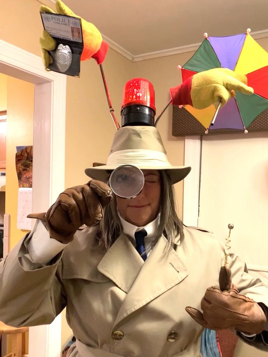 Inspector Gadget I-spies a mini-Inspector Gadget...quite a momentous occasion <a href="/HenkingSchool/">Henking School</a>! #HenkingRocks #WeAreD34